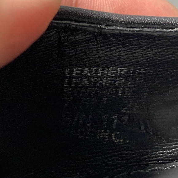 Tory Burch Women's Black Leather Cap Toe Wedge Pumps Gold Logo Tory Size 7.5M - Picture 11 of 11